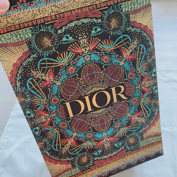 Dior Paper Bag with Dior Charm - Picture 3 of 9
